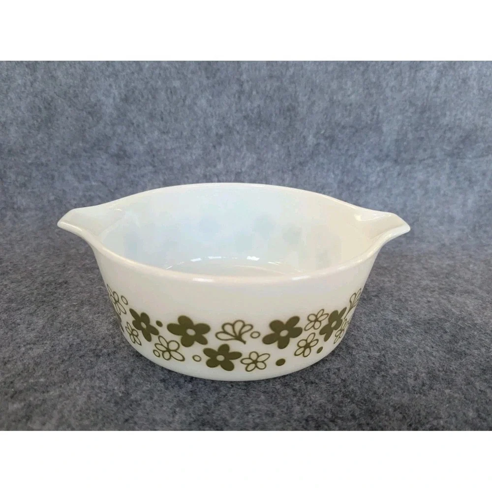 Vintage Pyrex Ovenware White Milk Glass 750 ml Oven Bowl 472-B USA - Picture 2 of 4